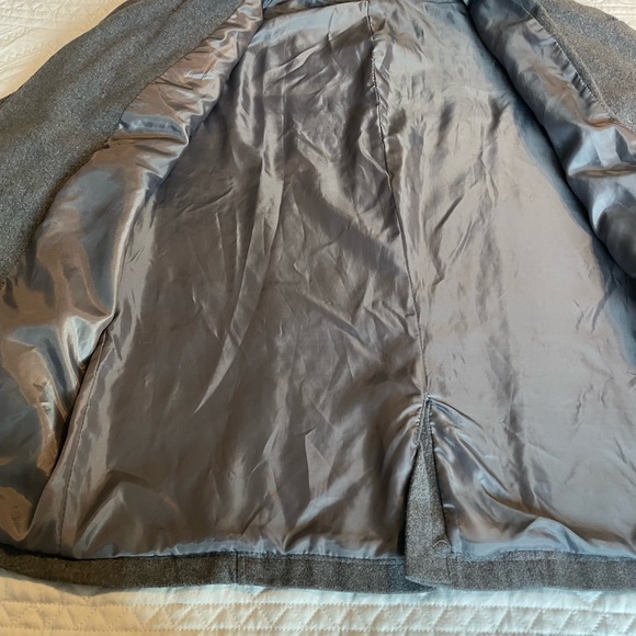 Stylish Women's Double-Breasted Gray Pea Coat - Picture 8 of 12